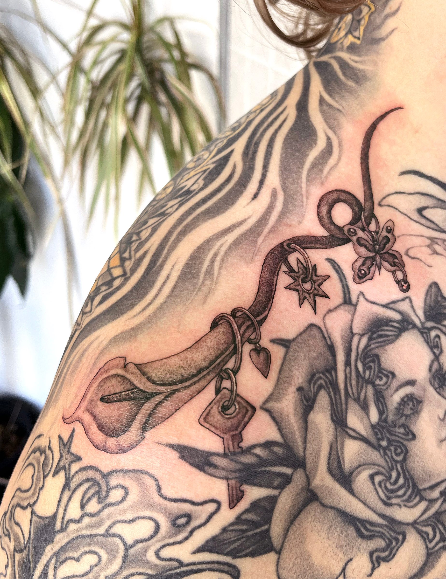 Image Alt /uploads/tattoo/small-scale/1785859356234-12.jpg