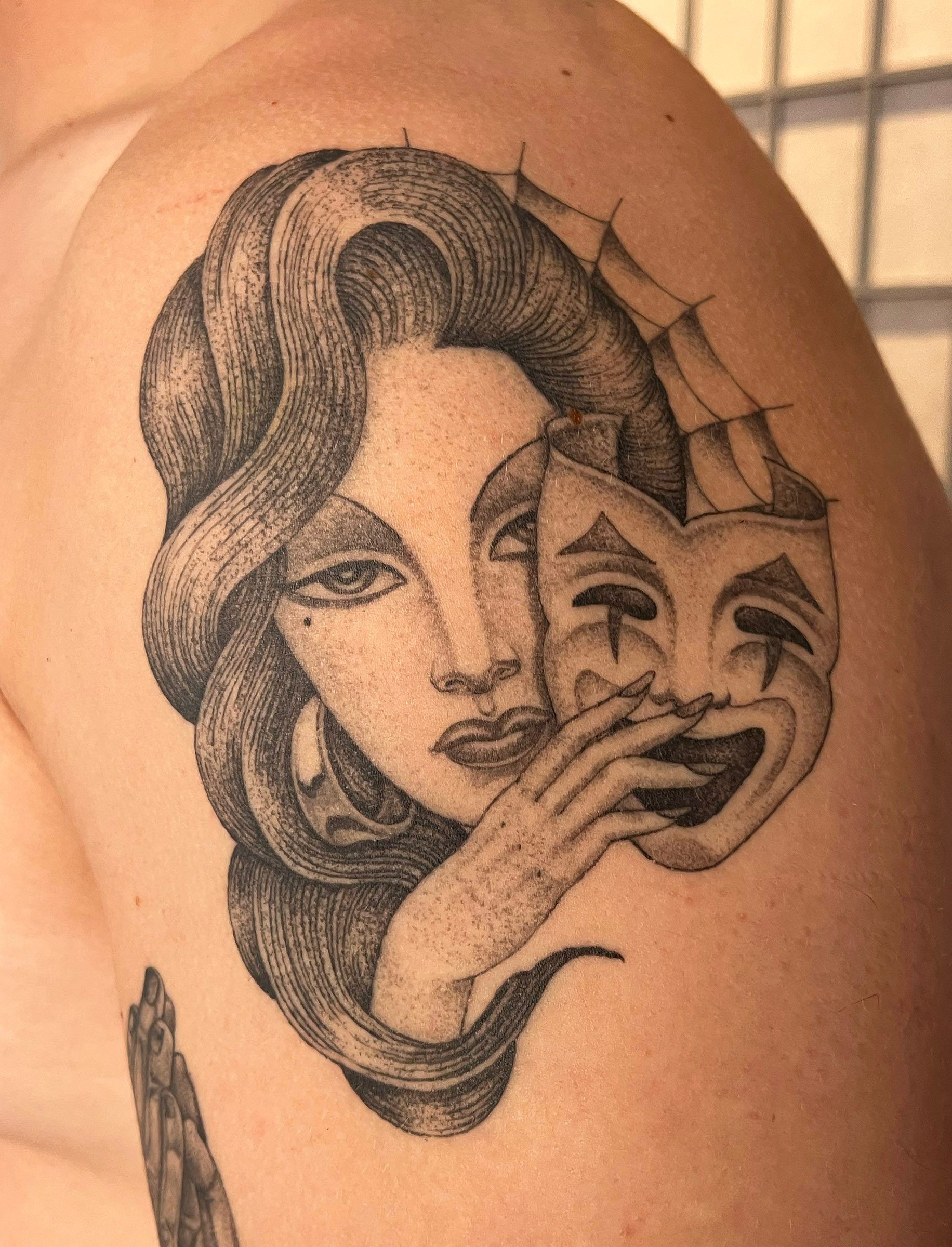 Image Alt /uploads/tattoo/small-scale/1785859357135-27.jpg